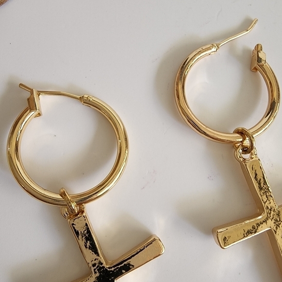 NEW Golden Cross Metal Hoop Dangle Earrings - Picture 5 of 8